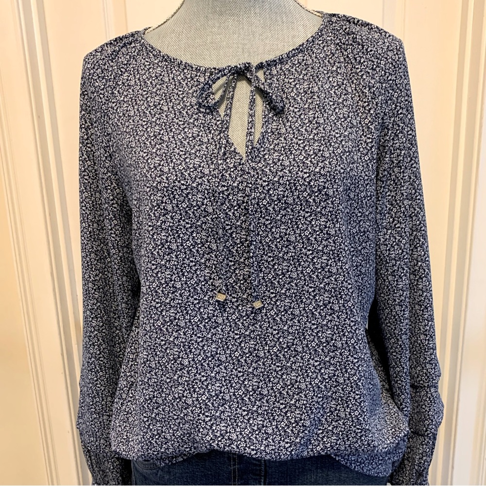 Michael Kors navy blue and white floral ruffled long sleeve blouse Size M